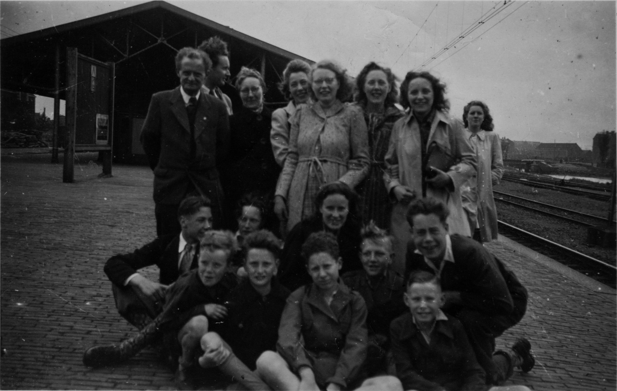 1947-05-15 gezin Stam op stap naar Wijk aan Zee