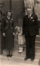 1945 Saar, Cor en Corrie Warnaar op een bruiloft